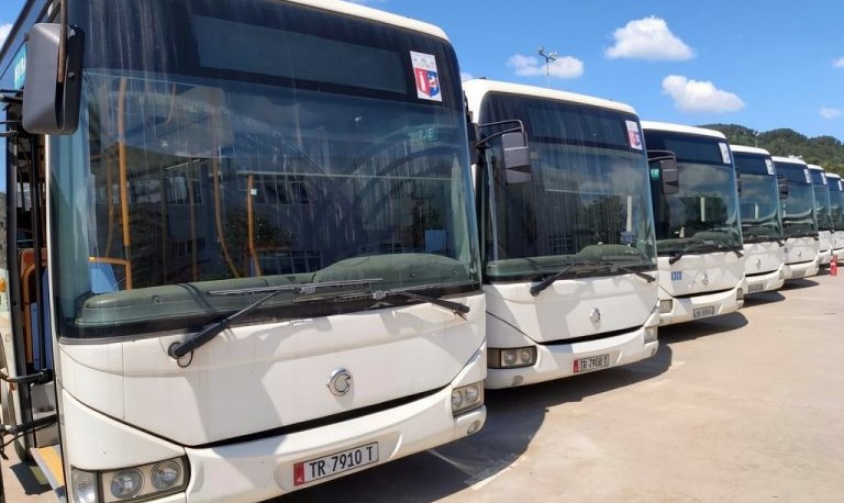 Sot miratohet vendimi, 250 mln lekë kompensim për transportin publik nga rritja e naftës